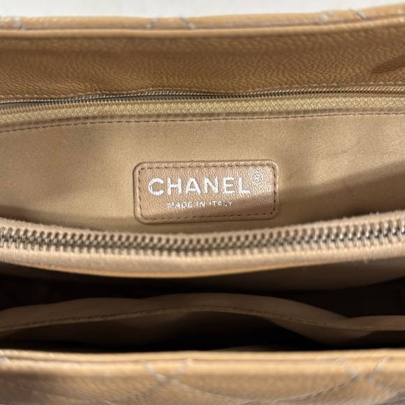 Chanel CC Quilted Shoulder Bag Caviar Beige Large Shopping Tote - Picture 15 of 16